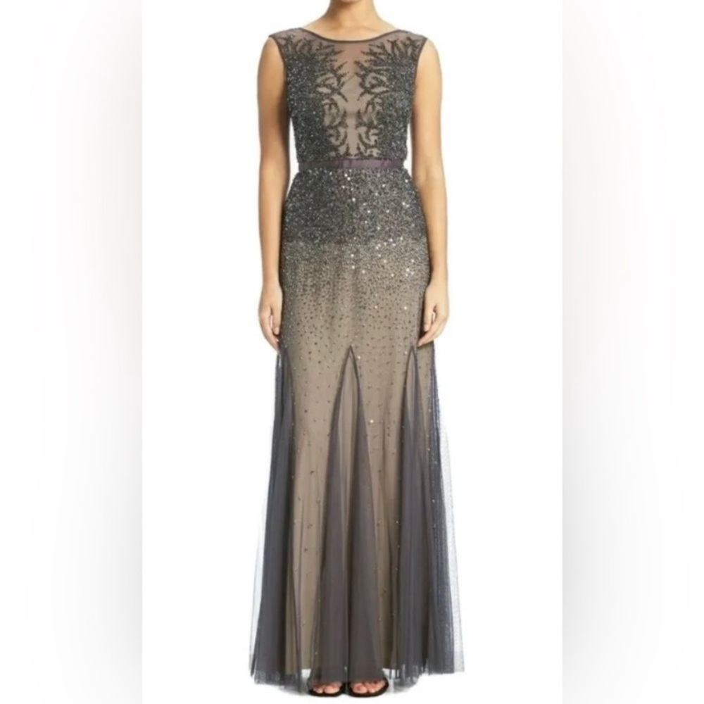 ✨•Adrianna Pappell gown•✨